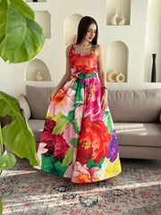 فستان مشجر مورد بألوان متعددة